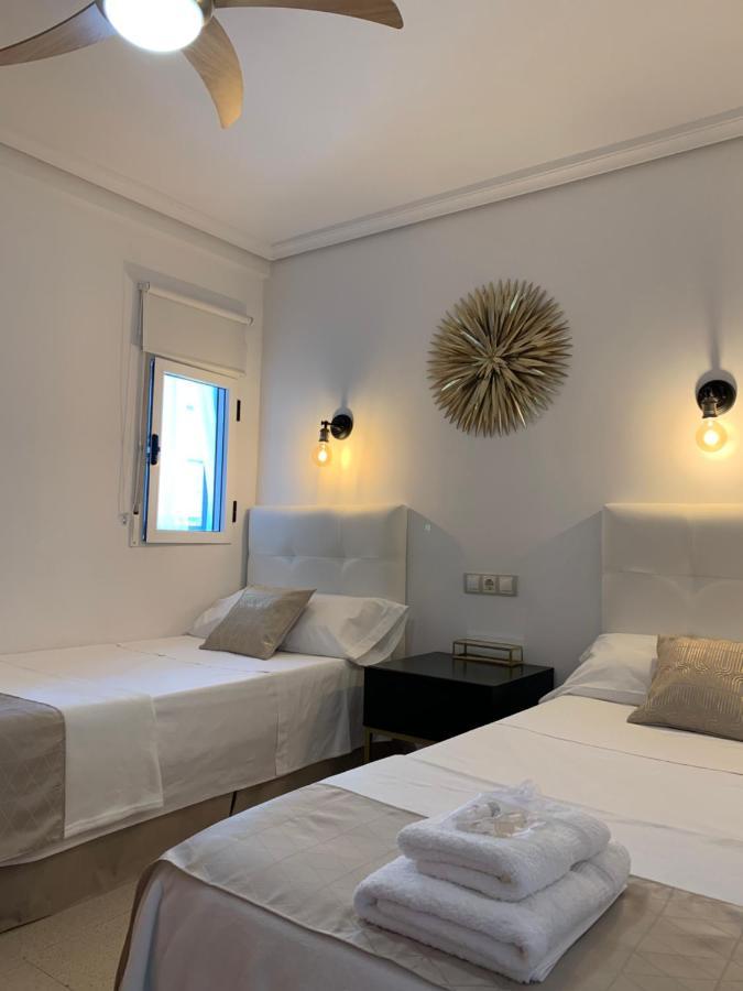 Playa De Levante Sea View Apartment *